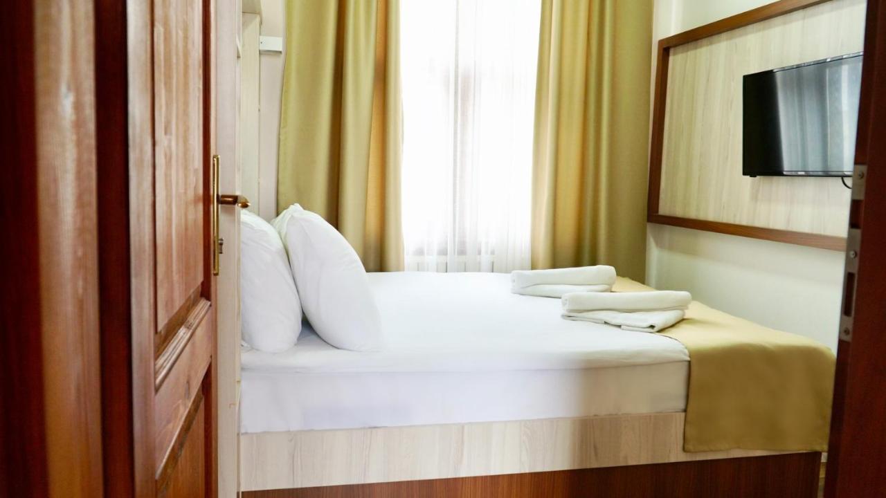 Qonaq Hotel & Suites Provincia di Provincia di Istanbul Esterno foto