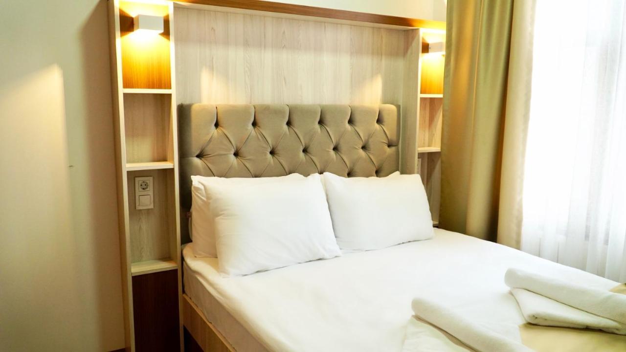 Qonaq Hotel & Suites Provincia di Provincia di Istanbul Esterno foto