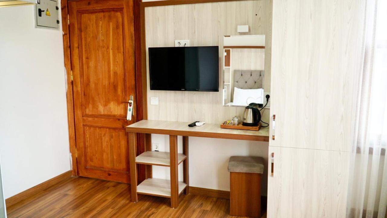 Qonaq Hotel & Suites Provincia di Provincia di Istanbul Esterno foto