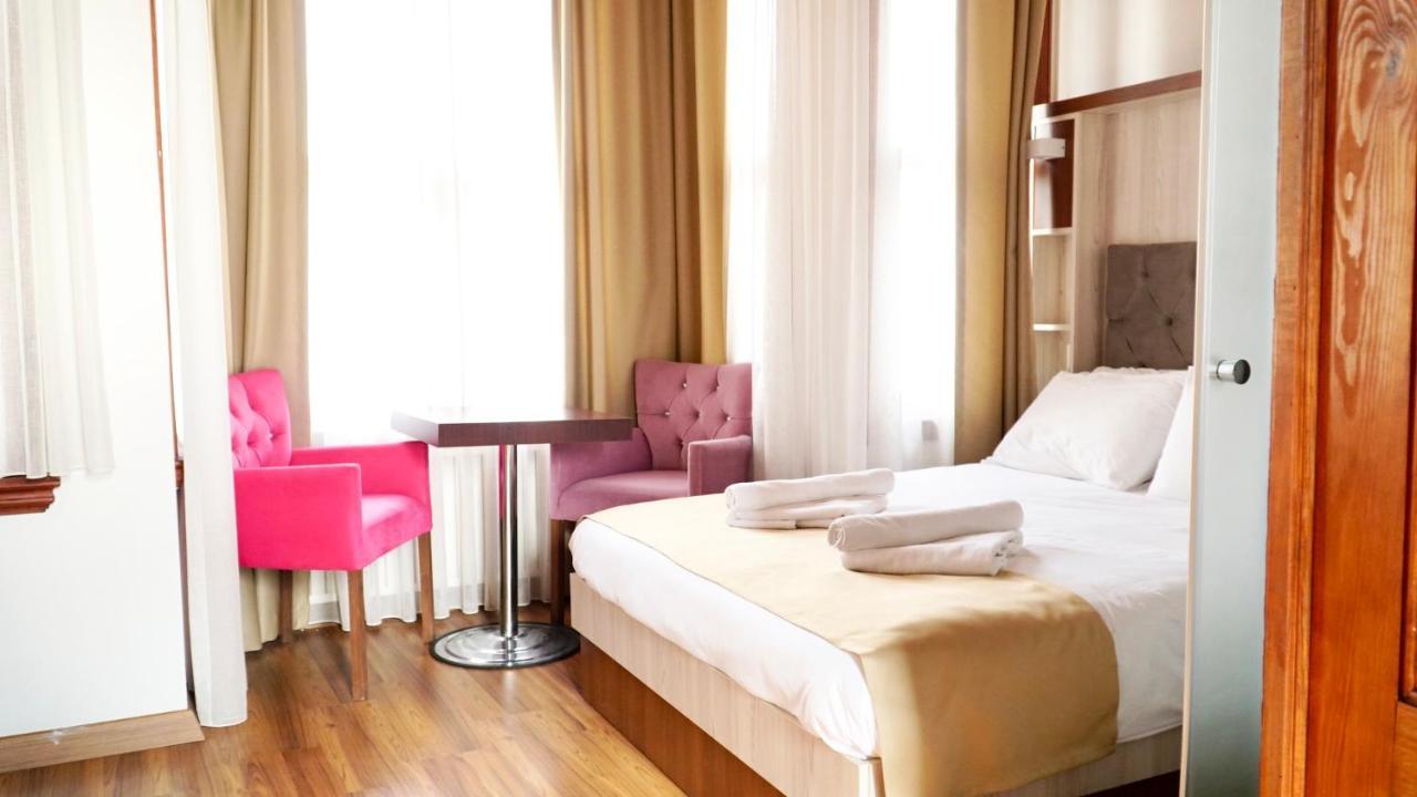 Qonaq Hotel & Suites Provincia di Provincia di Istanbul Esterno foto