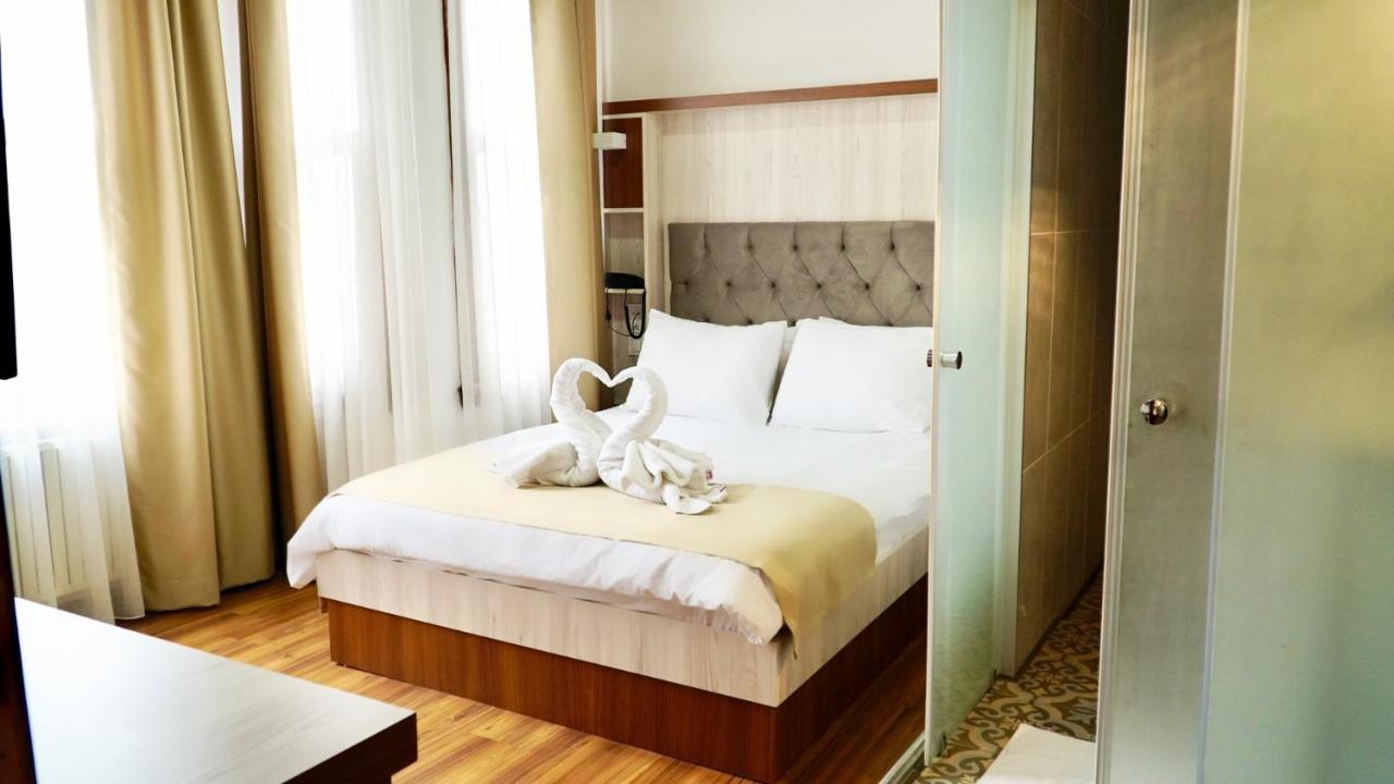 Qonaq Hotel & Suites Provincia di Provincia di Istanbul Esterno foto