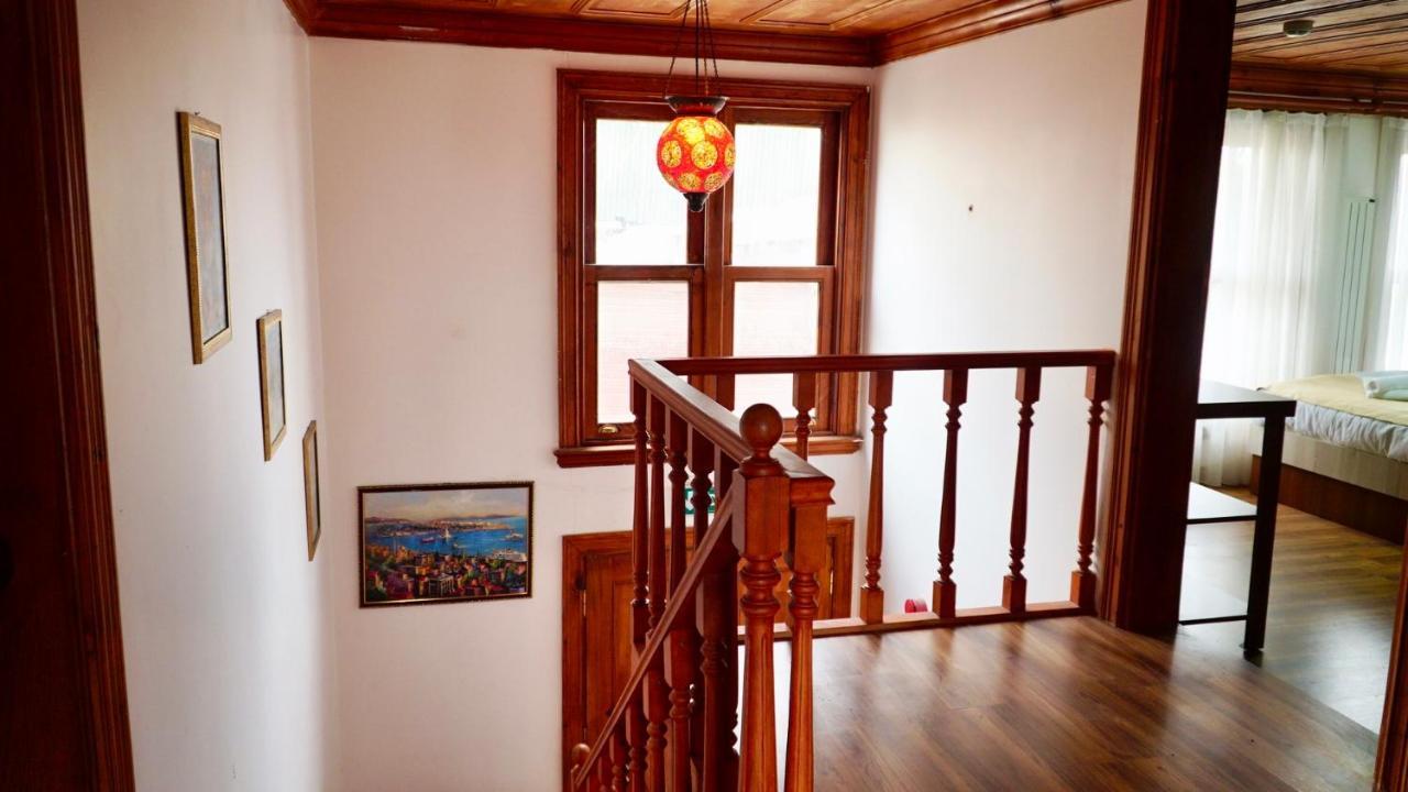 Qonaq Hotel & Suites Provincia di Provincia di Istanbul Esterno foto