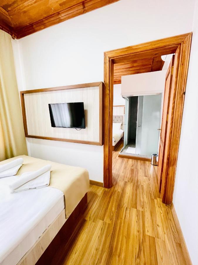Qonaq Hotel & Suites Provincia di Provincia di Istanbul Esterno foto
