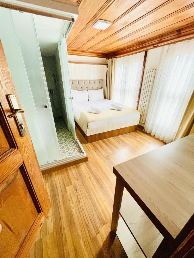 Qonaq Hotel & Suites Provincia di Provincia di Istanbul Esterno foto