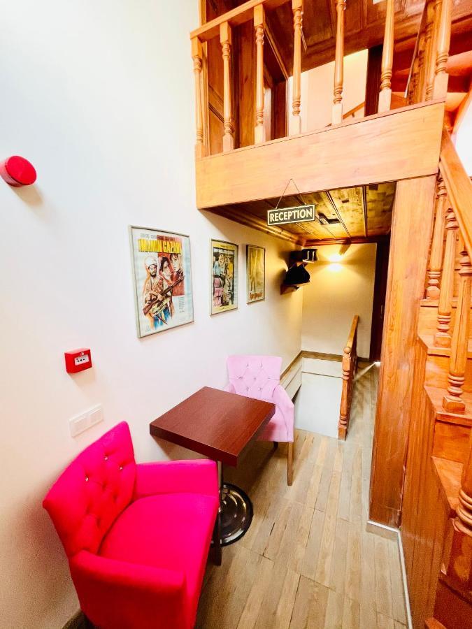 Qonaq Hotel & Suites Provincia di Provincia di Istanbul Esterno foto