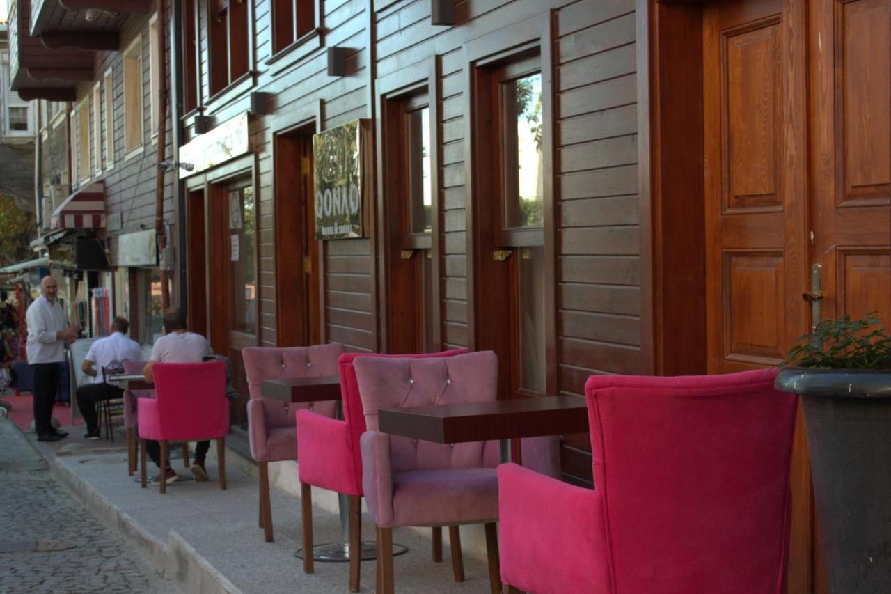Qonaq Hotel & Suites Provincia di Provincia di Istanbul Esterno foto